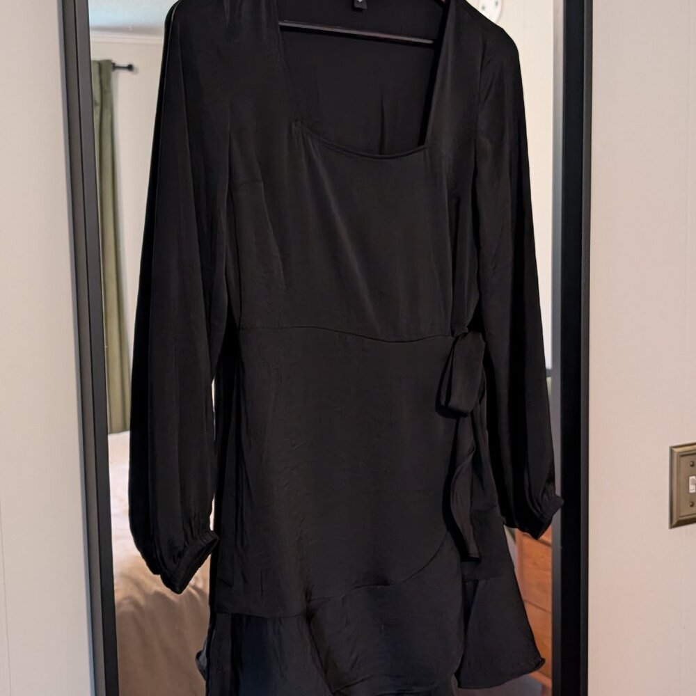 Express Black Satin Square Neck Long Sleeve Mini Wrap Dress